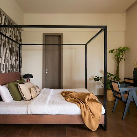 Reflection House By Stayvista With Pool, Terrace Bar, Indoor Games & Exquisite Interiors In A Nutshell Alībāg Exterior photo