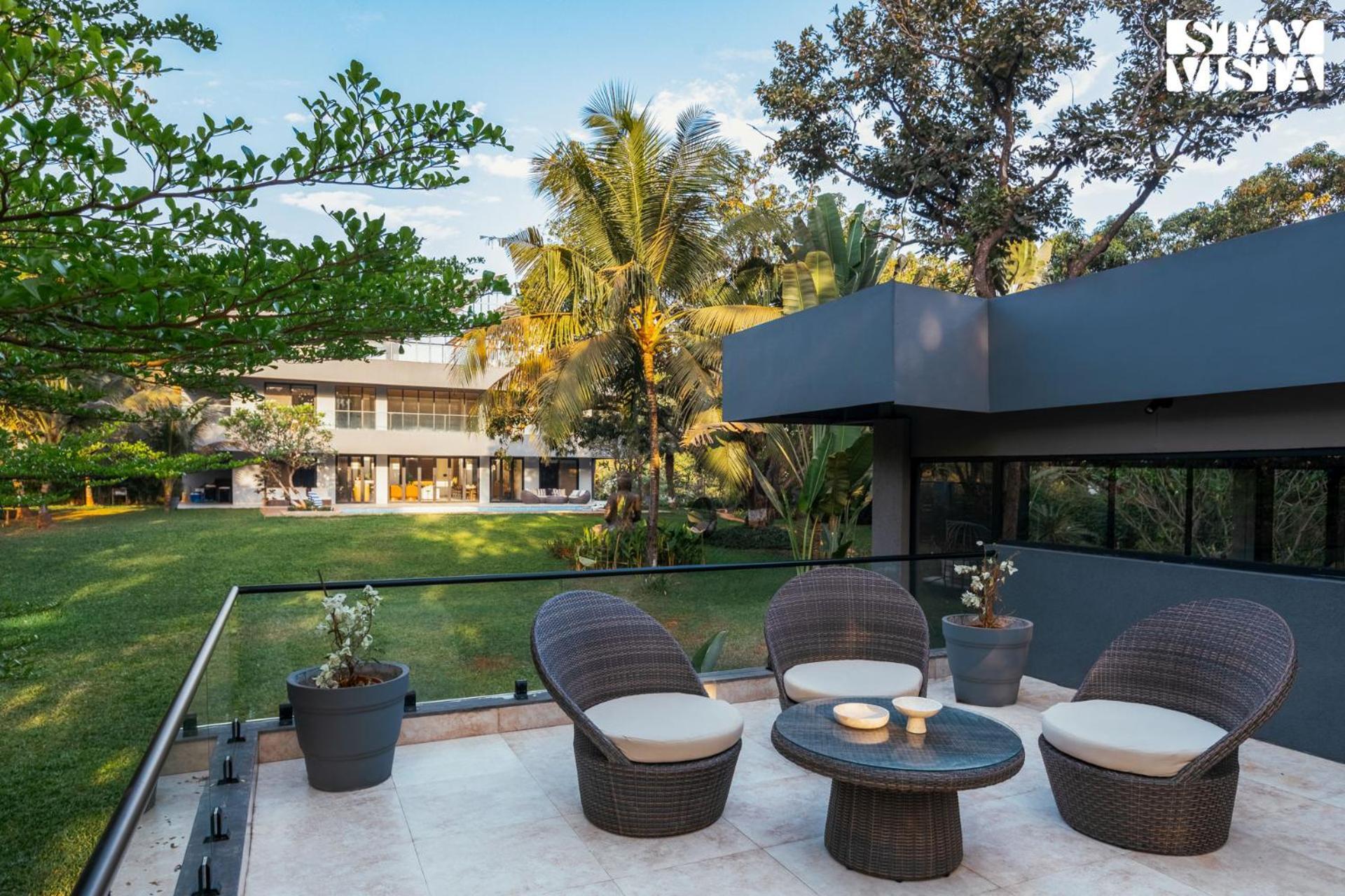 Reflection House By Stayvista With Pool, Terrace Bar, Indoor Games & Exquisite Interiors In A Nutshell Alībāg Exterior photo